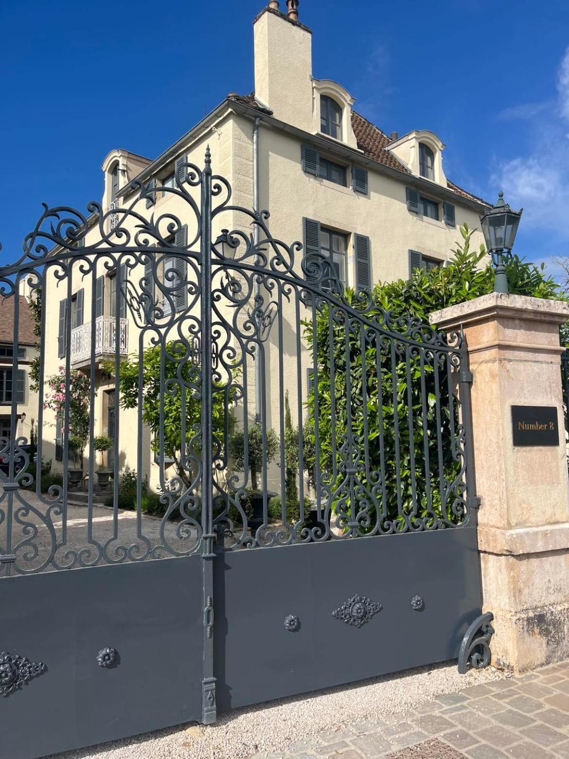 ムルソー Number 8 Bed & Breakfast エクステリア 写真
