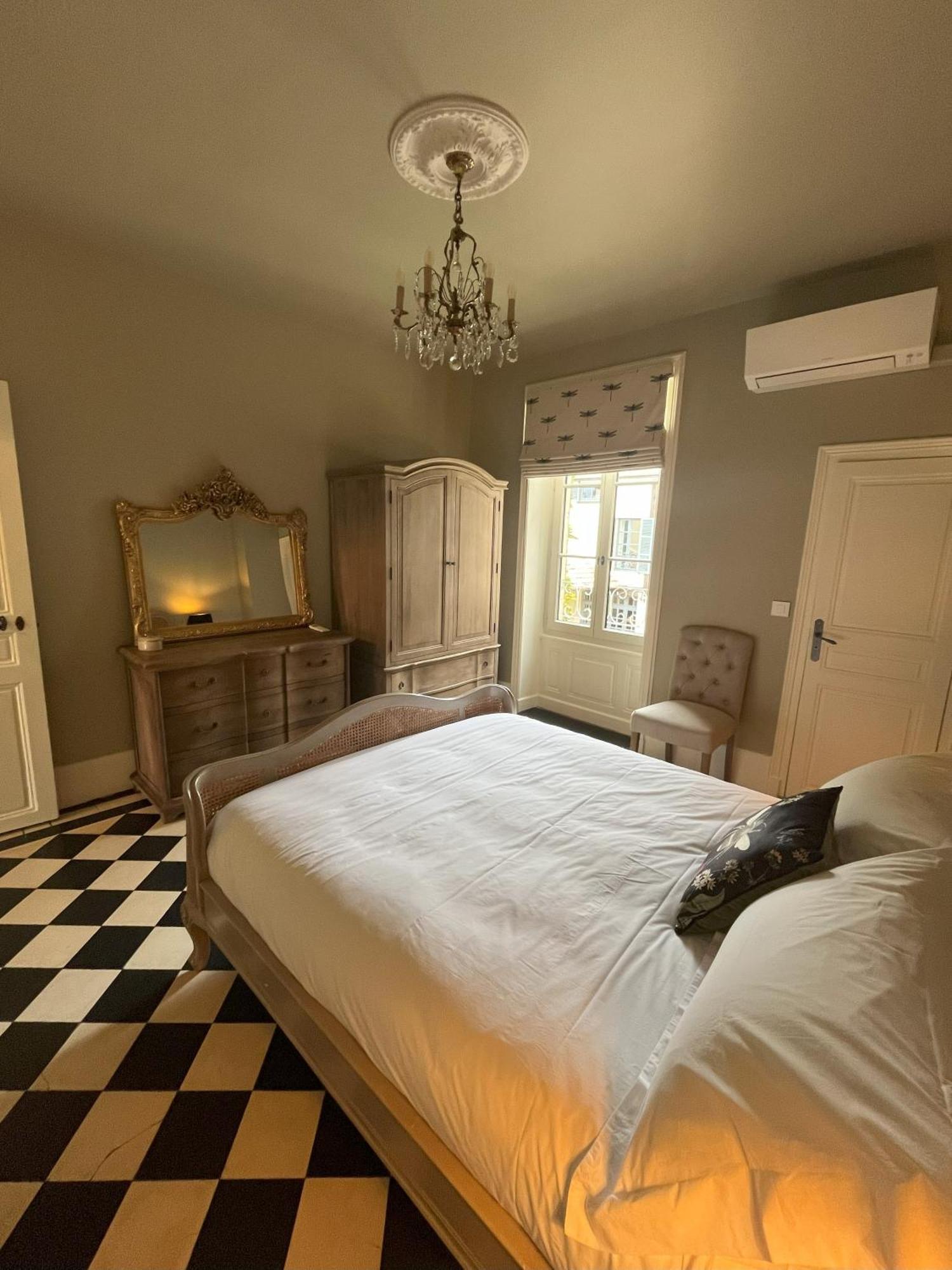 ムルソー Number 8 Bed & Breakfast エクステリア 写真